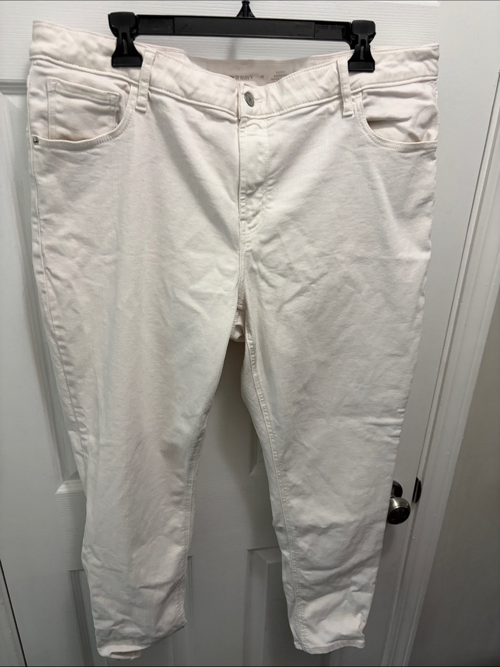 Old Navy Women's White Straight-Leg Jeans - Classic Five-Pocket